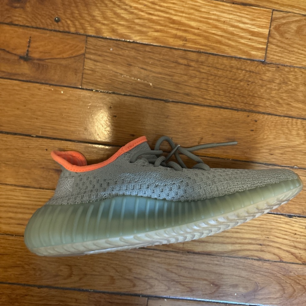 6.5 Size Woman’s - Yeezy Desert Sage V2